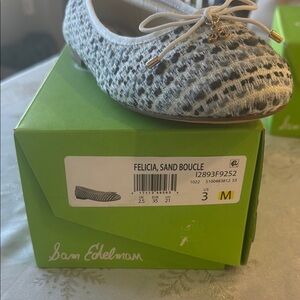 Sam Edelman Girls, Felicia, Sand Boucle Gray Ballet Flats. Size 3 M